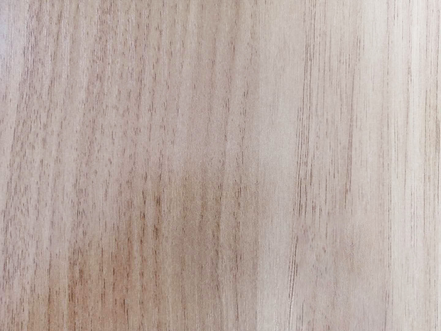 PAINT-FREE PLYWOOD